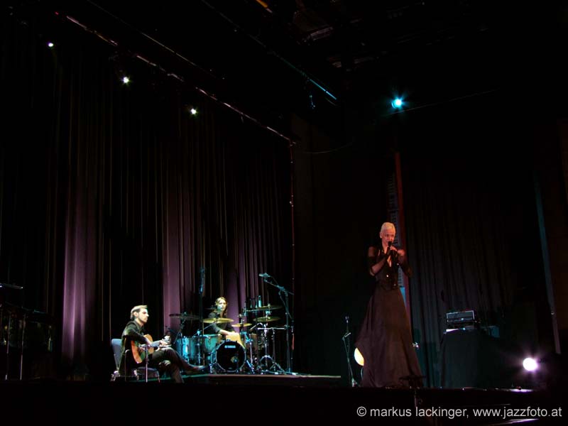 mariza_085556