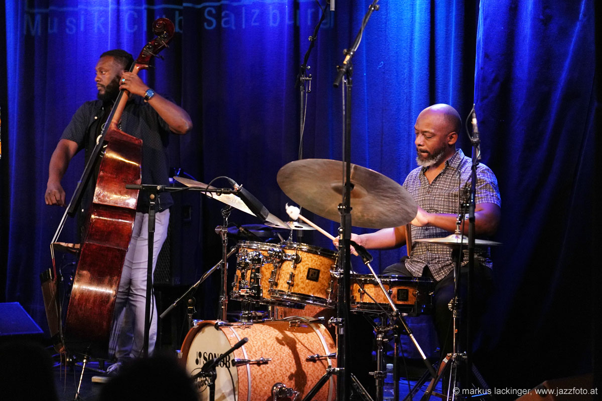 jazzit_a74_221000811